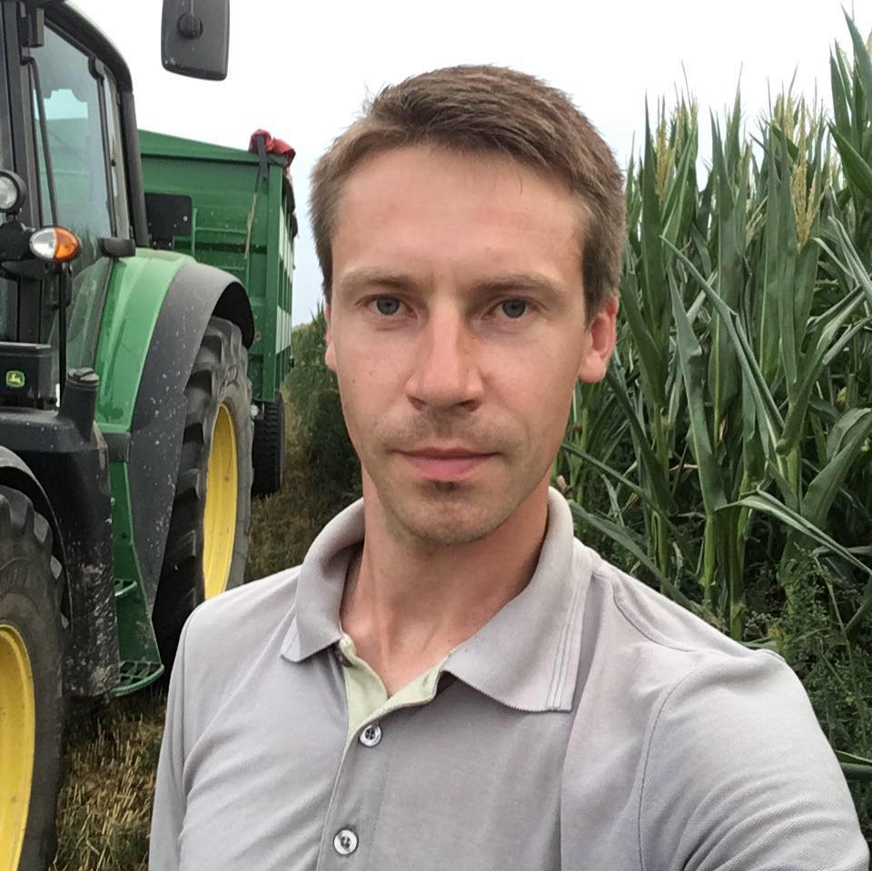 42528216_2122894244388320_2756519403666276352_n